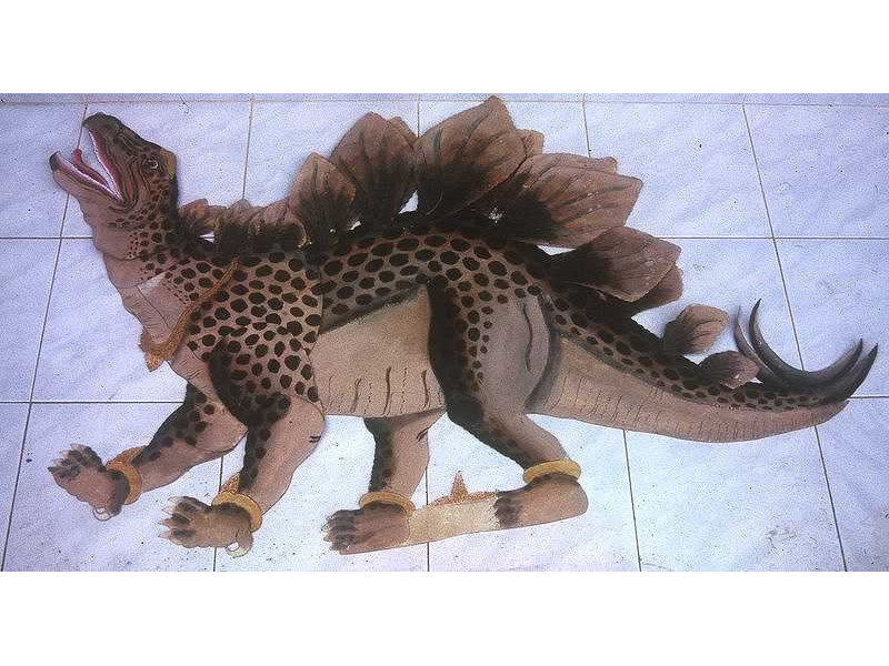 wayangdino-dynosaurus-wija-1994