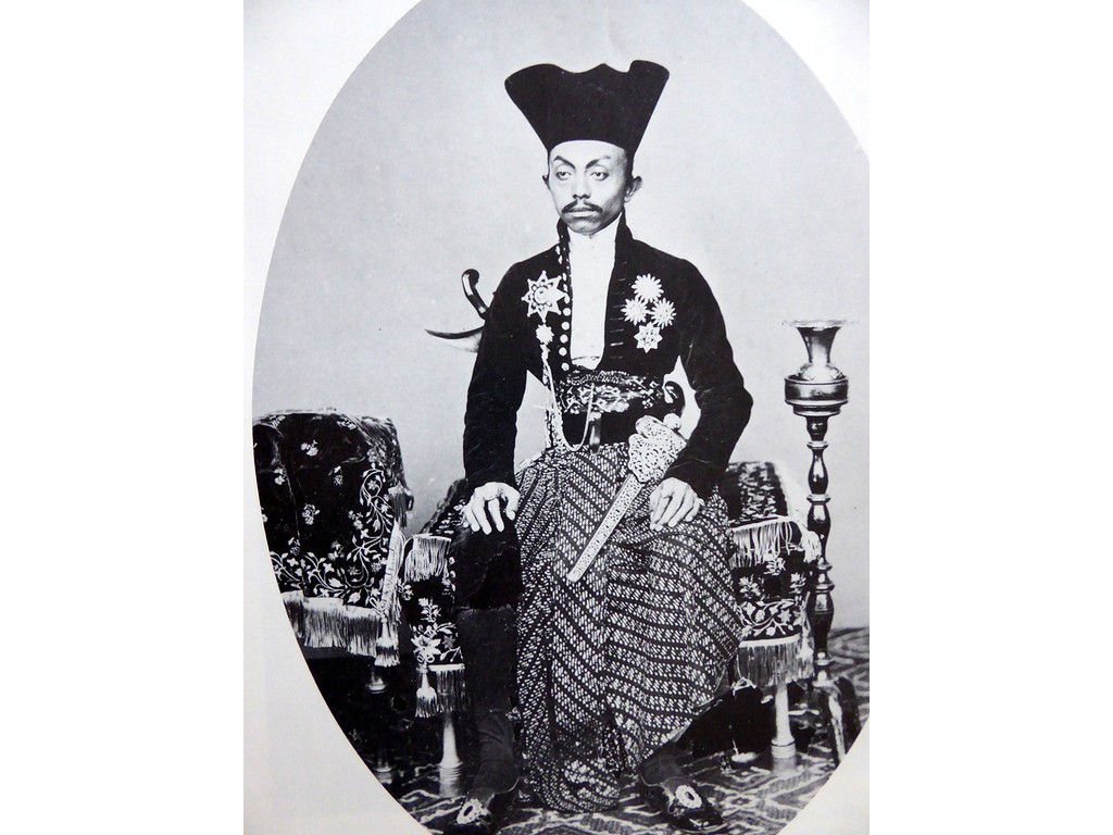 PB-IX-Surakarta-1866-foto