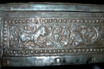 sirihbox-silver-gold-side1-lft-monkey-ornament.jpg