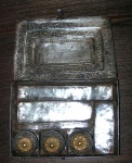 sirihbox-silver-gold-inside-open.jpg